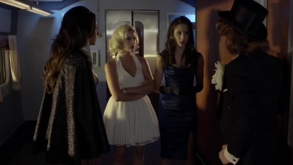 Pretty_Little_Liars_S03E13_BluRay_Rip_720p_Dual_Audio_WWW_TORRENTDOSFILMES_COM_2092.jpg