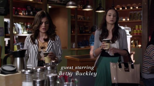 Pretty_Little_Liars_S03E14_BluRay_Rip_720p_Dual_Audio_WWW_TORRENTDOSFILMES_COM_0314.jpg