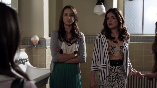 Pretty_Little_Liars_S03E14_BluRay_Rip_720p_Dual_Audio_WWW_TORRENTDOSFILMES_COM_0858.jpg