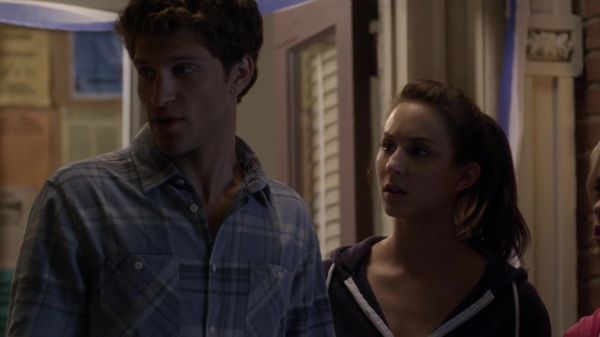 Pretty_Little_Liars_S03E14_BluRay_Rip_720p_Dual_Audio_WWW_TORRENTDOSFILMES_COM_2268.jpg