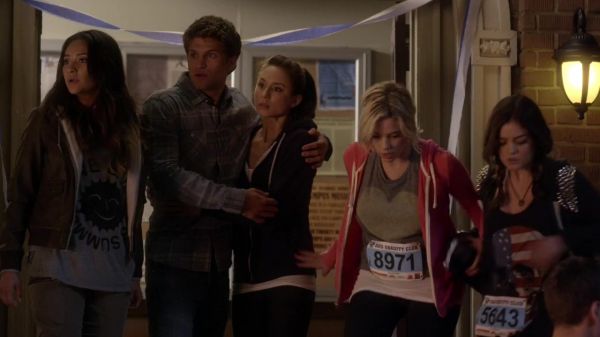 Pretty_Little_Liars_S03E14_BluRay_Rip_720p_Dual_Audio_WWW_TORRENTDOSFILMES_COM_2275.jpg