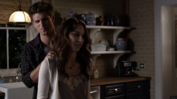 Pretty_Little_Liars_S03E15_BluRay_Rip_720p_Dual_Audio_WWW_TORRENTDOSFILMES_COM_1269.jpg