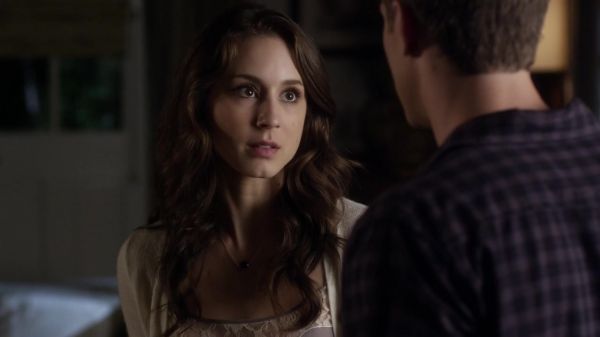 Pretty_Little_Liars_S03E15_BluRay_Rip_720p_Dual_Audio_WWW_TORRENTDOSFILMES_COM_1280.jpg