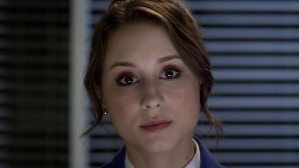 Pretty_Little_Liars_S03E15_BluRay_Rip_720p_Dual_Audio_WWW_TORRENTDOSFILMES_COM_2034.jpg