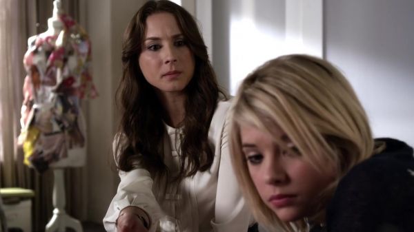 Pretty_Little_Liars_S03E16_BluRay_Rip_720p_Dual_Audio_WWW_TORRENTDOSFILMES_COM_1258.jpg