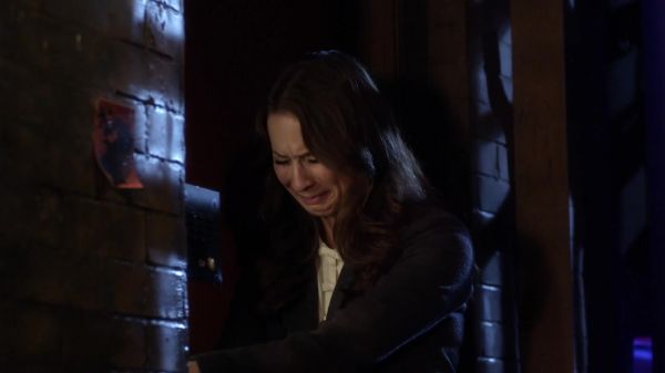 Pretty_Little_Liars_S03E16_BluRay_Rip_720p_Dual_Audio_WWW_TORRENTDOSFILMES_COM_2523.jpg