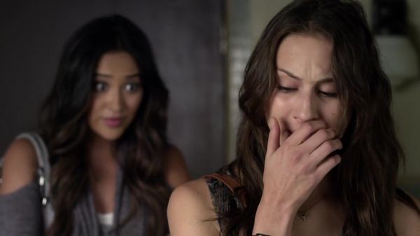 Pretty_Little_Liars_S03E17_BluRay_Rip_720p_Dual_Audio_WWW_TORRENTDOSFILMES_COM_0954.jpg