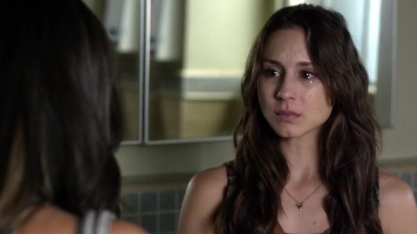 Pretty_Little_Liars_S03E17_BluRay_Rip_720p_Dual_Audio_WWW_TORRENTDOSFILMES_COM_0965.jpg