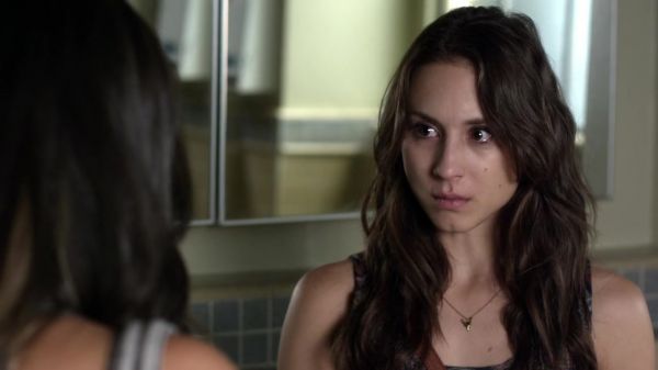 Pretty_Little_Liars_S03E17_BluRay_Rip_720p_Dual_Audio_WWW_TORRENTDOSFILMES_COM_0975.jpg