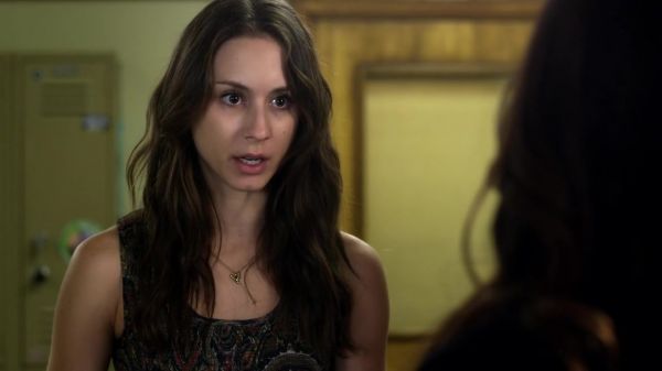Pretty_Little_Liars_S03E17_BluRay_Rip_720p_Dual_Audio_WWW_TORRENTDOSFILMES_COM_1032.jpg