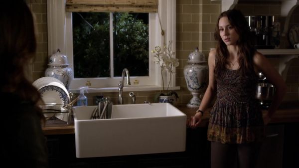 Pretty_Little_Liars_S03E17_BluRay_Rip_720p_Dual_Audio_WWW_TORRENTDOSFILMES_COM_1507.jpg