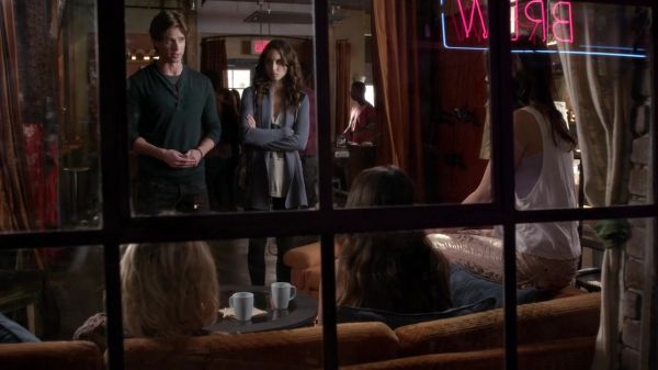 Pretty_Little_Liars_S03E18_BluRay_Rip_720p_Dual_Audio_WWW_TORRENTDOSFILMES_COM_0126.jpg
