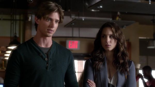 Pretty_Little_Liars_S03E18_BluRay_Rip_720p_Dual_Audio_WWW_TORRENTDOSFILMES_COM_0132.jpg