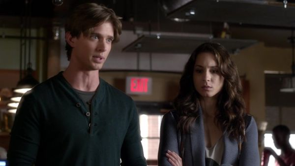 Pretty_Little_Liars_S03E18_BluRay_Rip_720p_Dual_Audio_WWW_TORRENTDOSFILMES_COM_0135.jpg