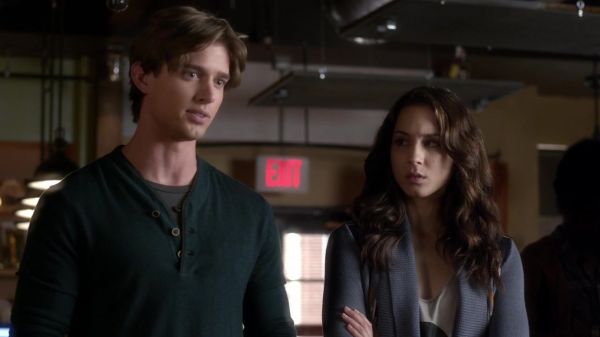 Pretty_Little_Liars_S03E18_BluRay_Rip_720p_Dual_Audio_WWW_TORRENTDOSFILMES_COM_0146.jpg