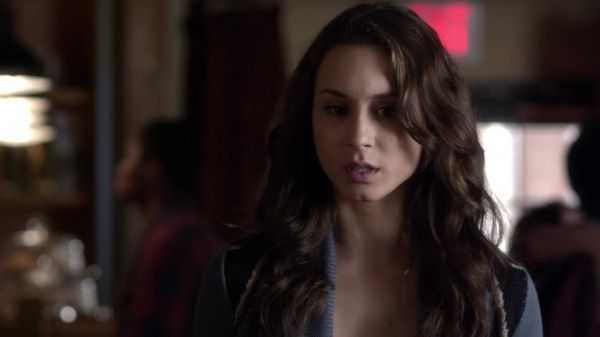 Pretty_Little_Liars_S03E18_BluRay_Rip_720p_Dual_Audio_WWW_TORRENTDOSFILMES_COM_0178.jpg