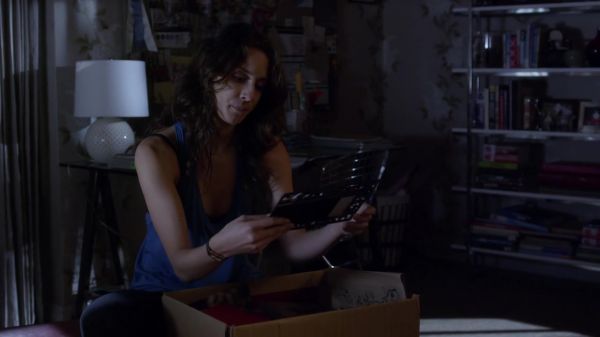 Pretty_Little_Liars_S03E18_BluRay_Rip_720p_Dual_Audio_WWW_TORRENTDOSFILMES_COM_1081.jpg