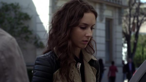 Pretty_Little_Liars_S03E18_BluRay_Rip_720p_Dual_Audio_WWW_TORRENTDOSFILMES_COM_1229.jpg