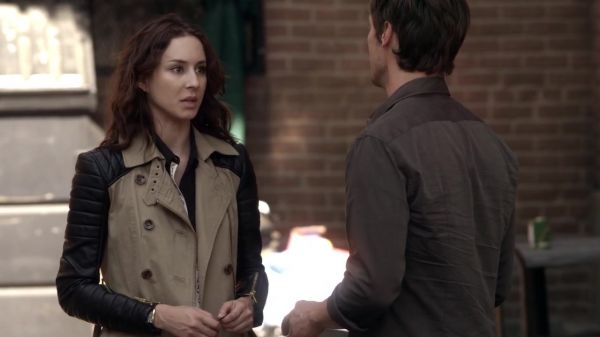 Pretty_Little_Liars_S03E18_BluRay_Rip_720p_Dual_Audio_WWW_TORRENTDOSFILMES_COM_1852.jpg