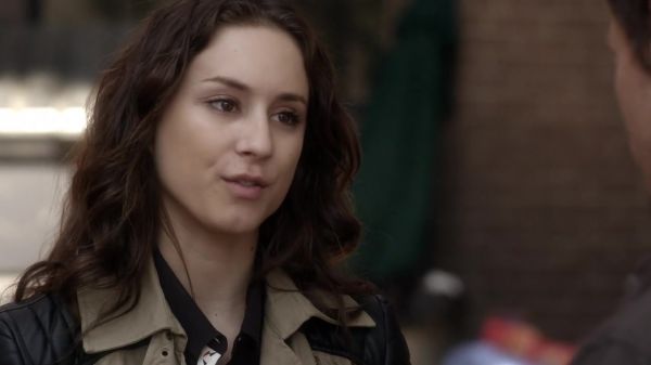 Pretty_Little_Liars_S03E18_BluRay_Rip_720p_Dual_Audio_WWW_TORRENTDOSFILMES_COM_1871.jpg