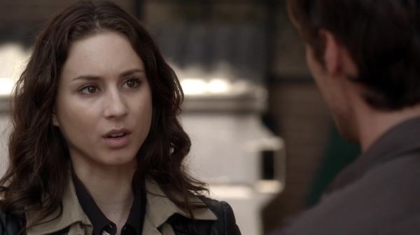Pretty_Little_Liars_S03E18_BluRay_Rip_720p_Dual_Audio_WWW_TORRENTDOSFILMES_COM_1879.jpg