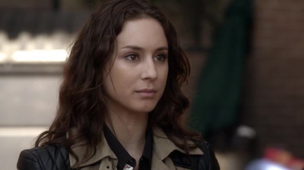 Pretty_Little_Liars_S03E18_BluRay_Rip_720p_Dual_Audio_WWW_TORRENTDOSFILMES_COM_1900.jpg