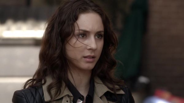 Pretty_Little_Liars_S03E18_BluRay_Rip_720p_Dual_Audio_WWW_TORRENTDOSFILMES_COM_1901.jpg