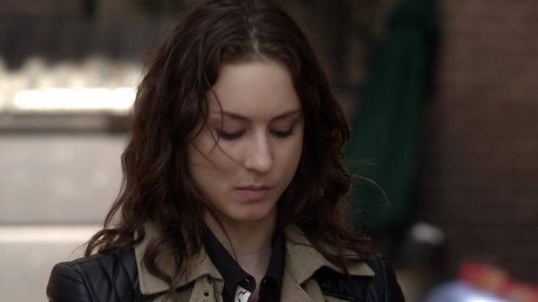 Pretty_Little_Liars_S03E18_BluRay_Rip_720p_Dual_Audio_WWW_TORRENTDOSFILMES_COM_1904.jpg