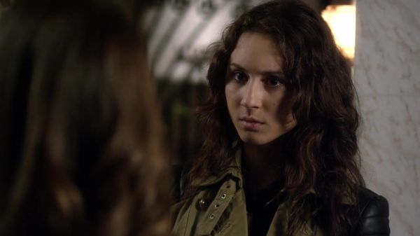 Pretty_Little_Liars_S03E18_BluRay_Rip_720p_Dual_Audio_WWW_TORRENTDOSFILMES_COM_2416.jpg