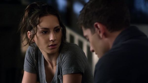 Pretty_Little_Liars_S03E19_BluRay_Rip_720p_Dual_Audio_WWW_TORRENTDOSFILMES_COM_1093.jpg