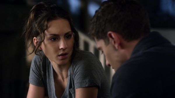 Pretty_Little_Liars_S03E19_BluRay_Rip_720p_Dual_Audio_WWW_TORRENTDOSFILMES_COM_1094.jpg