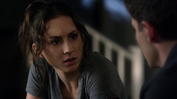 Pretty_Little_Liars_S03E19_BluRay_Rip_720p_Dual_Audio_WWW_TORRENTDOSFILMES_COM_1108.jpg