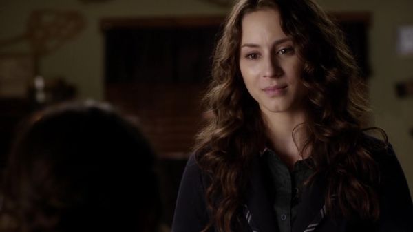 Pretty_Little_Liars_S03E19_BluRay_Rip_720p_Dual_Audio_WWW_TORRENTDOSFILMES_COM_1863.jpg