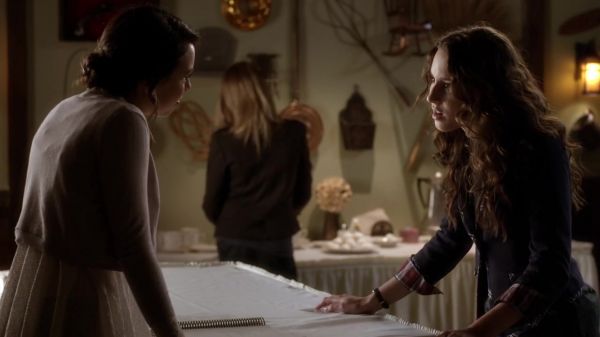 Pretty_Little_Liars_S03E19_BluRay_Rip_720p_Dual_Audio_WWW_TORRENTDOSFILMES_COM_1902.jpg