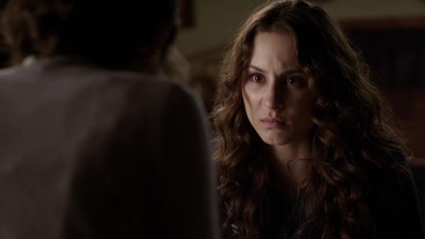 Pretty_Little_Liars_S03E19_BluRay_Rip_720p_Dual_Audio_WWW_TORRENTDOSFILMES_COM_1919.jpg