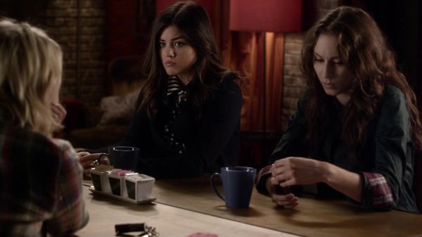 Pretty_Little_Liars_S03E20_BluRay_Rip_720p_Dual_Audio_WWW_TORRENTDOSFILMES_COM_0114.jpg