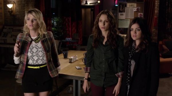 Pretty_Little_Liars_S03E20_BluRay_Rip_720p_Dual_Audio_WWW_TORRENTDOSFILMES_COM_0171.jpg