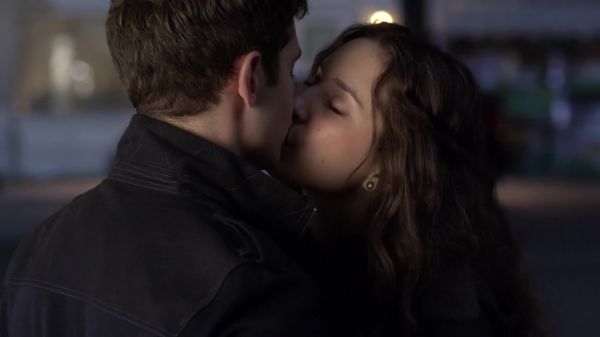 Pretty_Little_Liars_S03E20_BluRay_Rip_720p_Dual_Audio_WWW_TORRENTDOSFILMES_COM_1637.jpg
