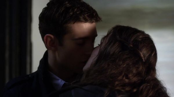 Pretty_Little_Liars_S03E20_BluRay_Rip_720p_Dual_Audio_WWW_TORRENTDOSFILMES_COM_1638.jpg