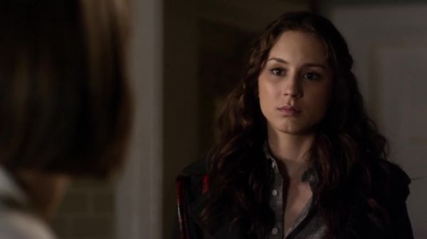 Pretty_Little_Liars_S03E20_BluRay_Rip_720p_Dual_Audio_WWW_TORRENTDOSFILMES_COM_1930.jpg