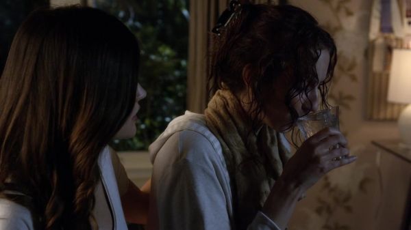 Pretty_Little_Liars_S03E20_BluRay_Rip_720p_Dual_Audio_WWW_TORRENTDOSFILMES_COM_2466.jpg