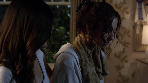 Pretty_Little_Liars_S03E20_BluRay_Rip_720p_Dual_Audio_WWW_TORRENTDOSFILMES_COM_2484.jpg