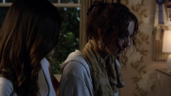 Pretty_Little_Liars_S03E20_BluRay_Rip_720p_Dual_Audio_WWW_TORRENTDOSFILMES_COM_2485.jpg