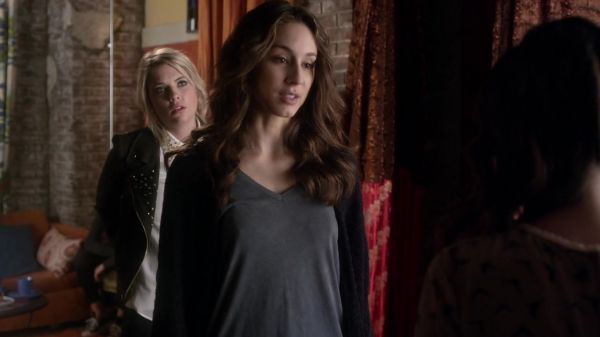 Pretty_Little_Liars_S03E21_BluRay_Rip_720p_Dual_Audio_WWW_TORRENTDOSFILMES_COM_0824.jpg
