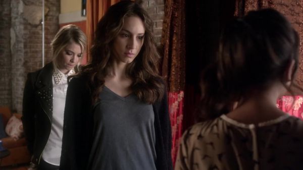 Pretty_Little_Liars_S03E21_BluRay_Rip_720p_Dual_Audio_WWW_TORRENTDOSFILMES_COM_0851.jpg