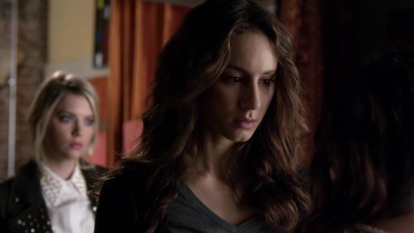 Pretty_Little_Liars_S03E21_BluRay_Rip_720p_Dual_Audio_WWW_TORRENTDOSFILMES_COM_0870.jpg