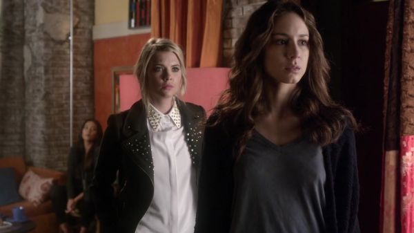 Pretty_Little_Liars_S03E21_BluRay_Rip_720p_Dual_Audio_WWW_TORRENTDOSFILMES_COM_0886.jpg
