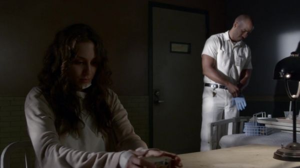 Pretty_Little_Liars_S03E22_BluRay_Rip_720p_Dual_Audio_WWW_TORRENTDOSFILMES_COM_0146.jpg