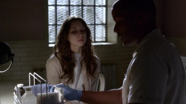 Pretty_Little_Liars_S03E22_BluRay_Rip_720p_Dual_Audio_WWW_TORRENTDOSFILMES_COM_0178.jpg