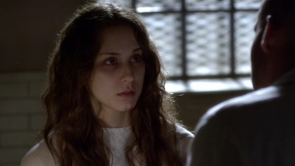 Pretty_Little_Liars_S03E22_BluRay_Rip_720p_Dual_Audio_WWW_TORRENTDOSFILMES_COM_0204.jpg